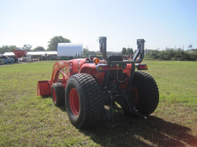 Image of Kubota L4701 equipment image 4