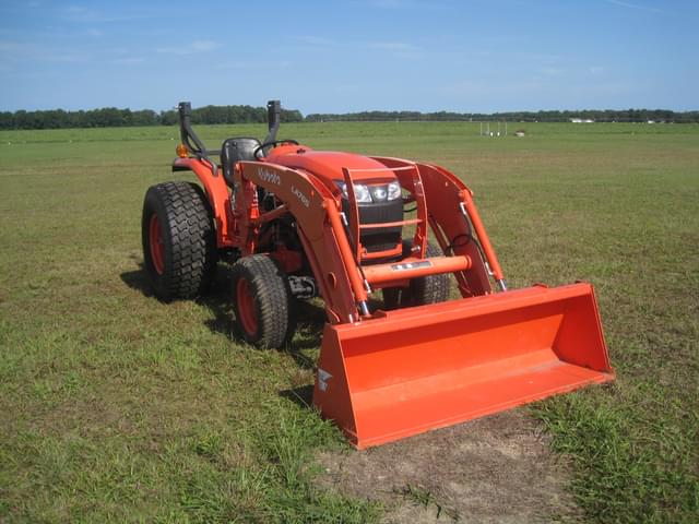 Image of Kubota L4701 equipment image 1