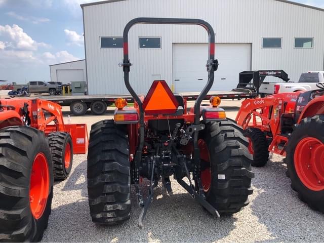 Image of Kubota L4701 equipment image 3