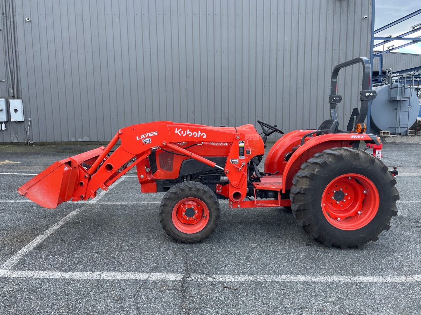 2022 Kubota L4701HST Equipment Image0