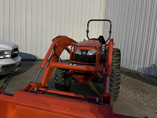 Image of Kubota L4701 equipment image 4