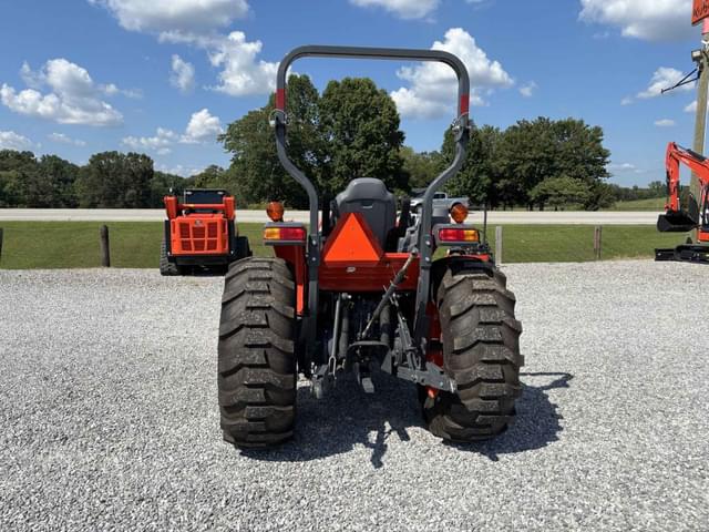 Image of Kubota L4760 equipment image 3