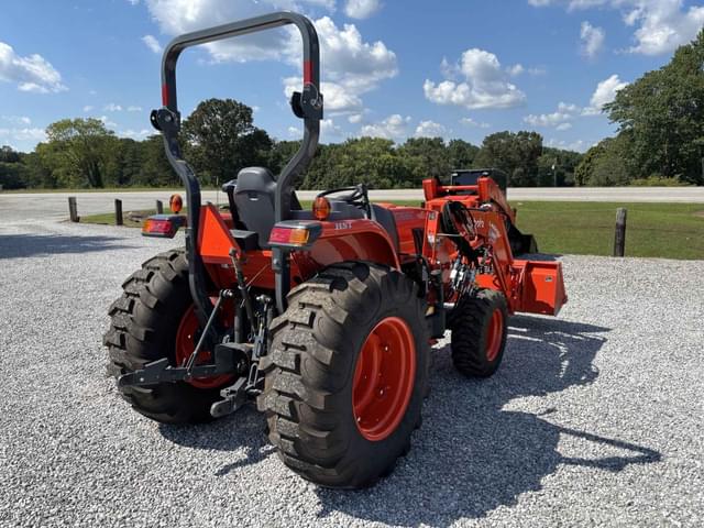 Image of Kubota L4760 equipment image 2