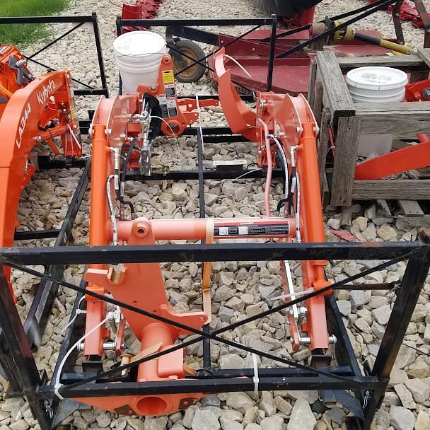 Image of Kubota LA435 equipment image 3