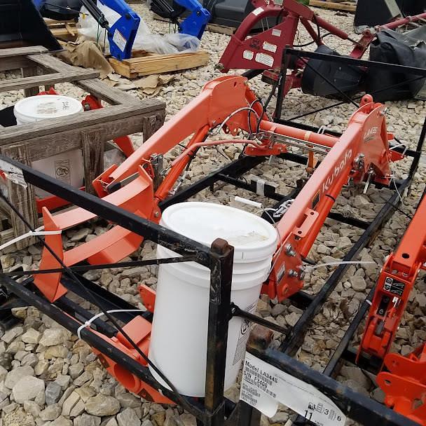 Image of Kubota LA435 equipment image 2