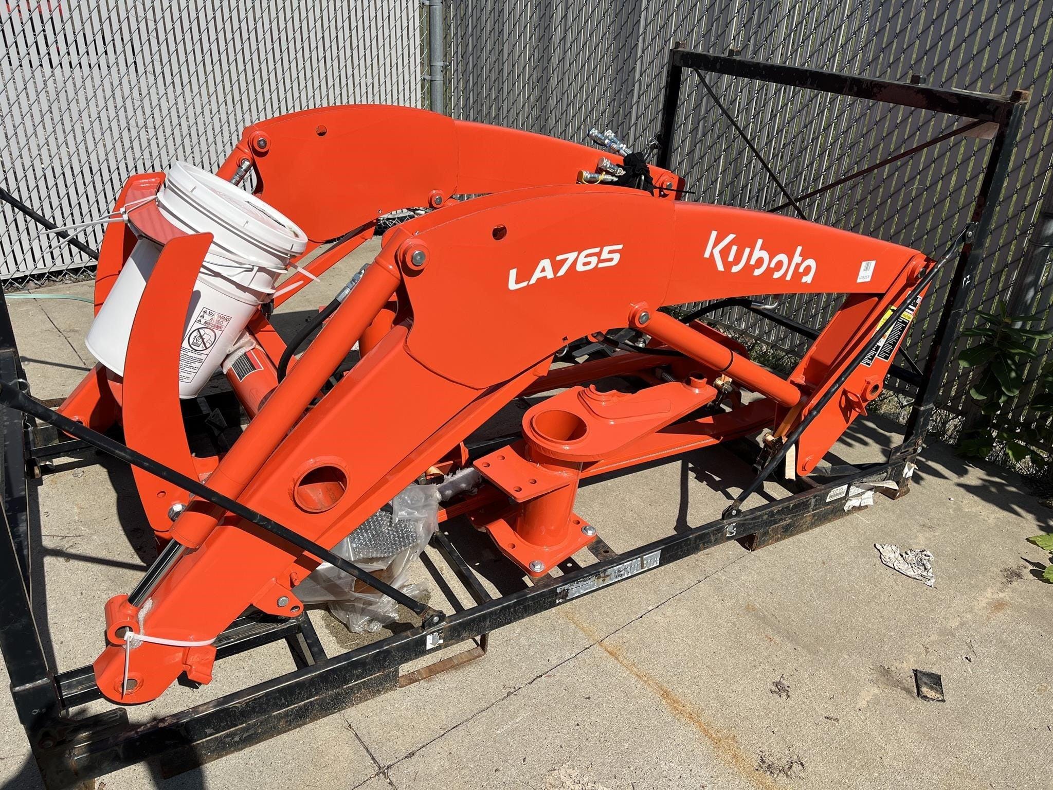 2022 Kubota LA765 Equipment Image0