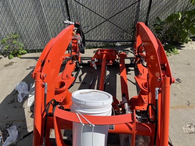 Image of Kubota LA765 equipment image 1