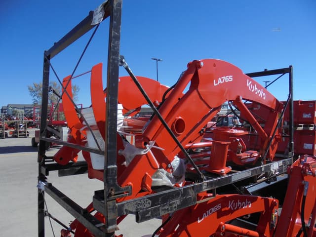 Image of Kubota LA765 equipment image 2