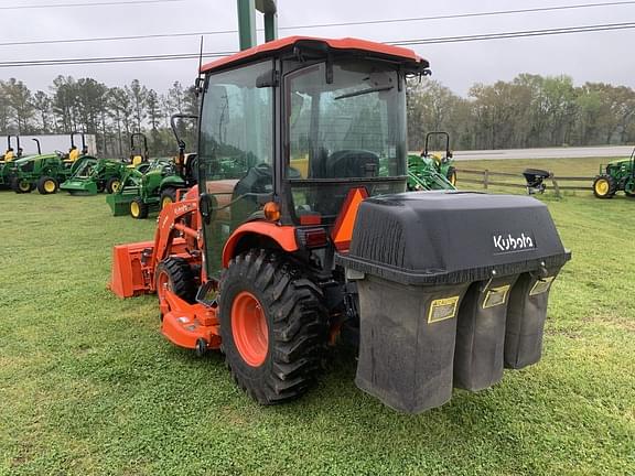 Image of Kubota LX2610 equipment image 4