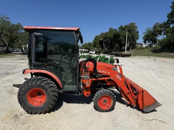 Image of Kubota LX2610 equipment image 2