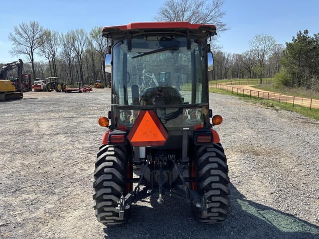 Image of Kubota LX2610HSD equipment image 1