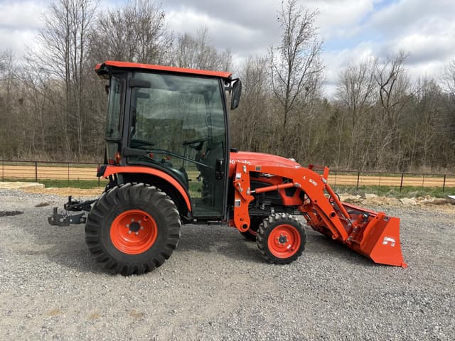 Image of Kubota LX2610HSD equipment image 3