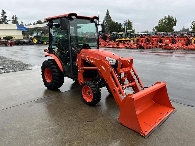 Image of Kubota LX2610HSDC equipment image 3