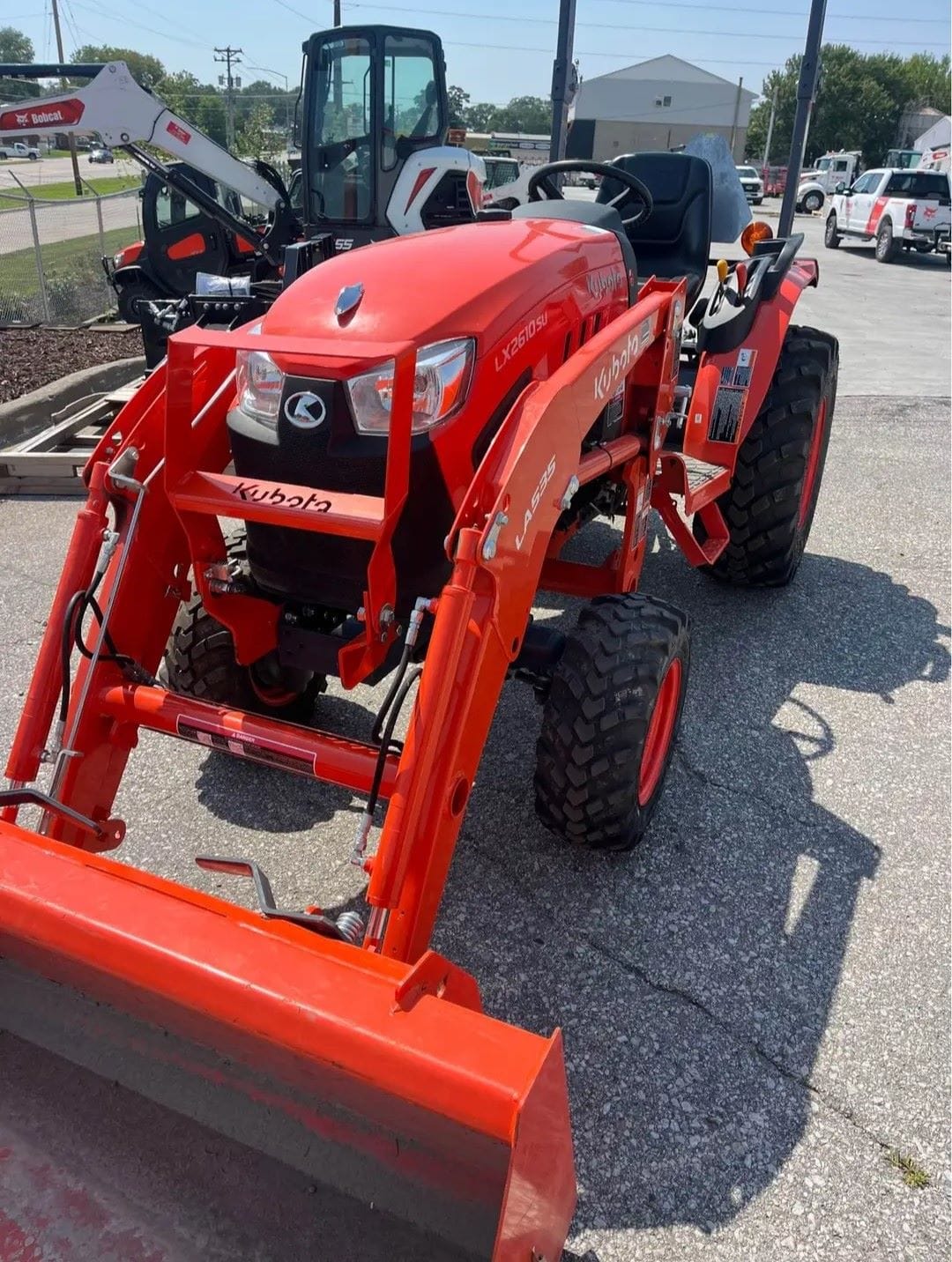 2022 Kubota LX2610SUHSD Image