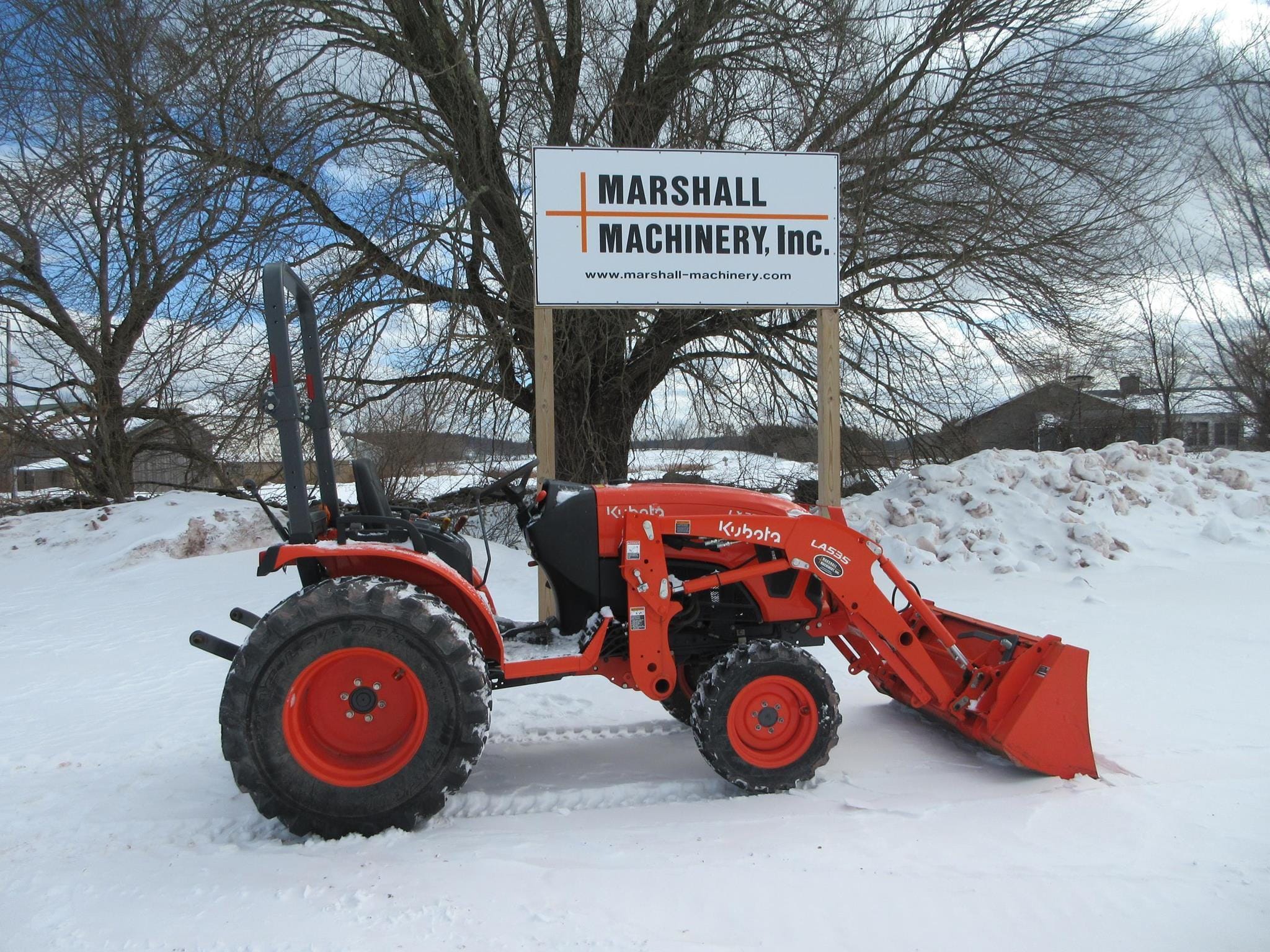 2022 Kubota LX2610SUHSD Equipment Image0
