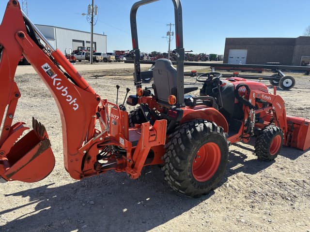 Image of Kubota LX3310 equipment image 1