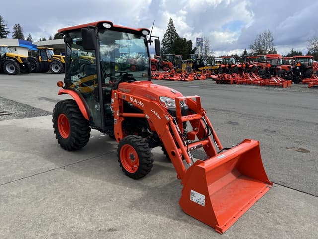 Image of Kubota LX3310HSD equipment image 3