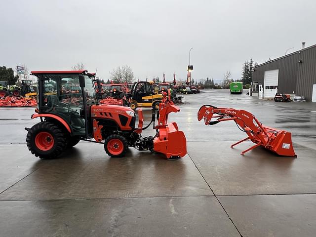 Image of Kubota LX3310HSD equipment image 4