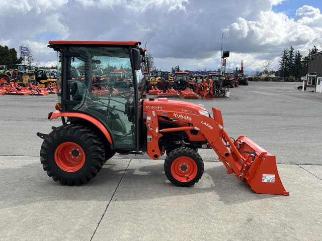 Image of Kubota LX3310HSD equipment image 4