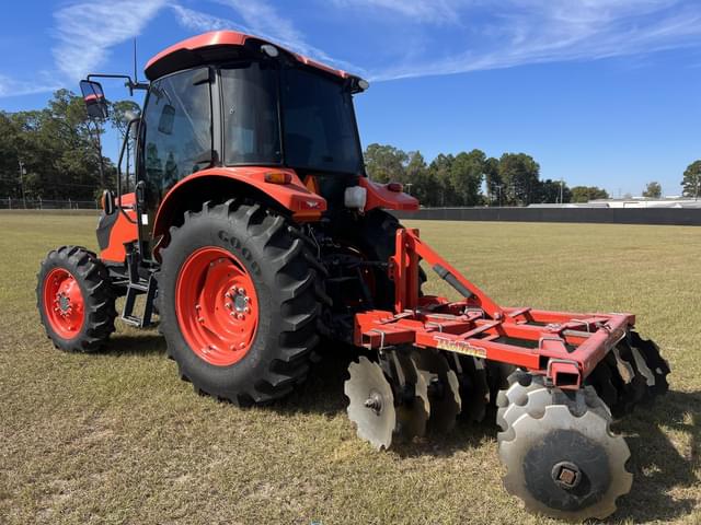 Image of Kubota M4-071 equipment image 2