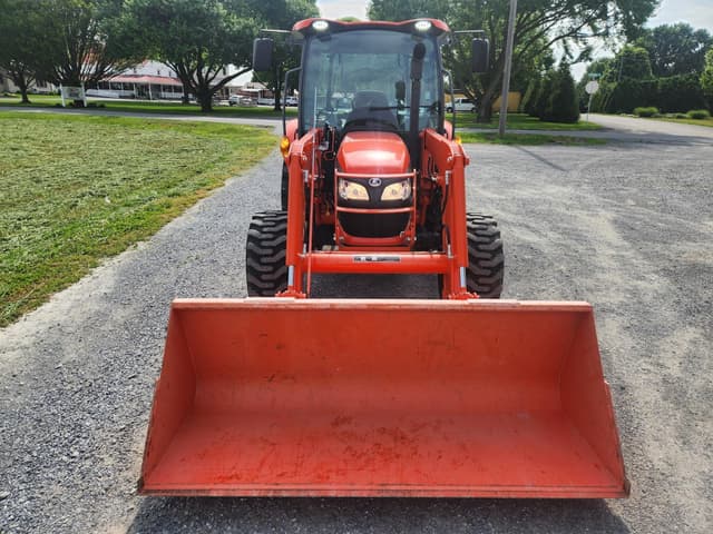 Image of Kubota M4D-071HDC12 equipment image 2