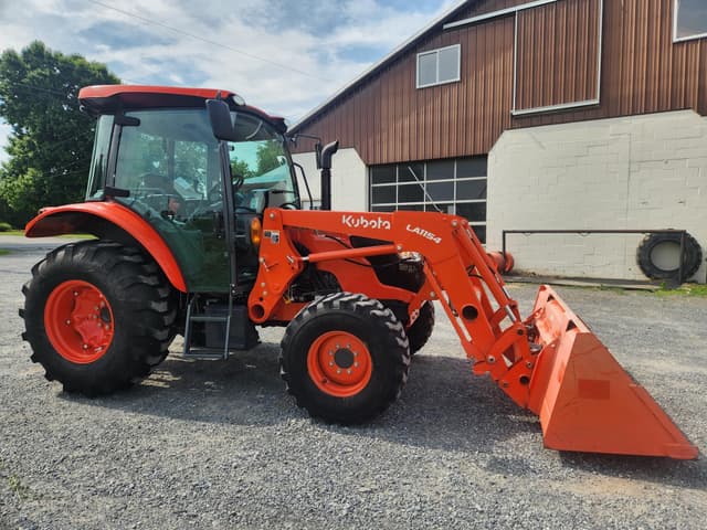 Image of Kubota M4D-071HDC12 equipment image 1