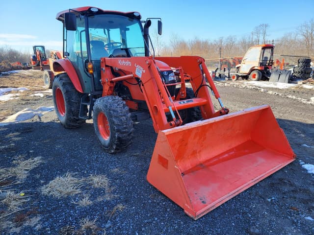 Image of Kubota M4D-071HDC12 equipment image 3