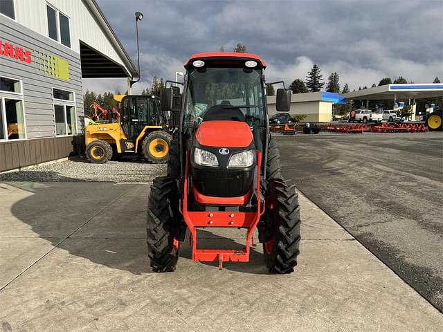 Image of Kubota M4N-071 equipment image 2