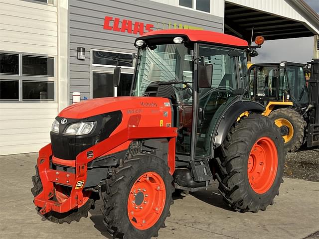 Image of Kubota M4N-071 equipment image 1