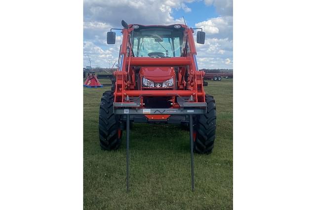 Image of Kubota M5-091 equipment image 3