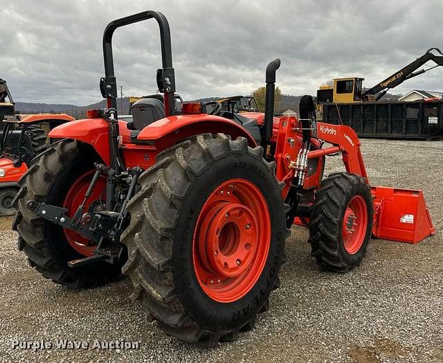 Image of Kubota M5-111D equipment image 4