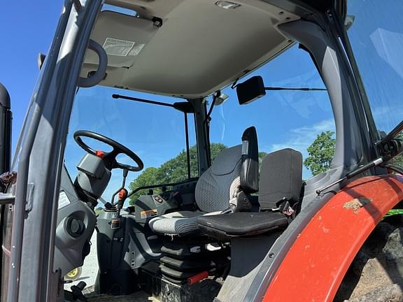 Image of Kubota M6-141 equipment image 3
