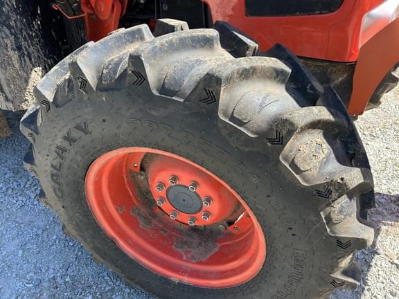 Image of Kubota M6-141 equipment image 2