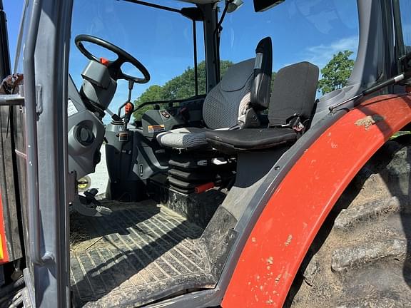 Image of Kubota M6-141 equipment image 4