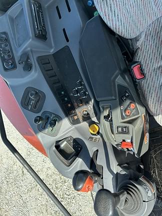 Image of Kubota M6-141 equipment image 2