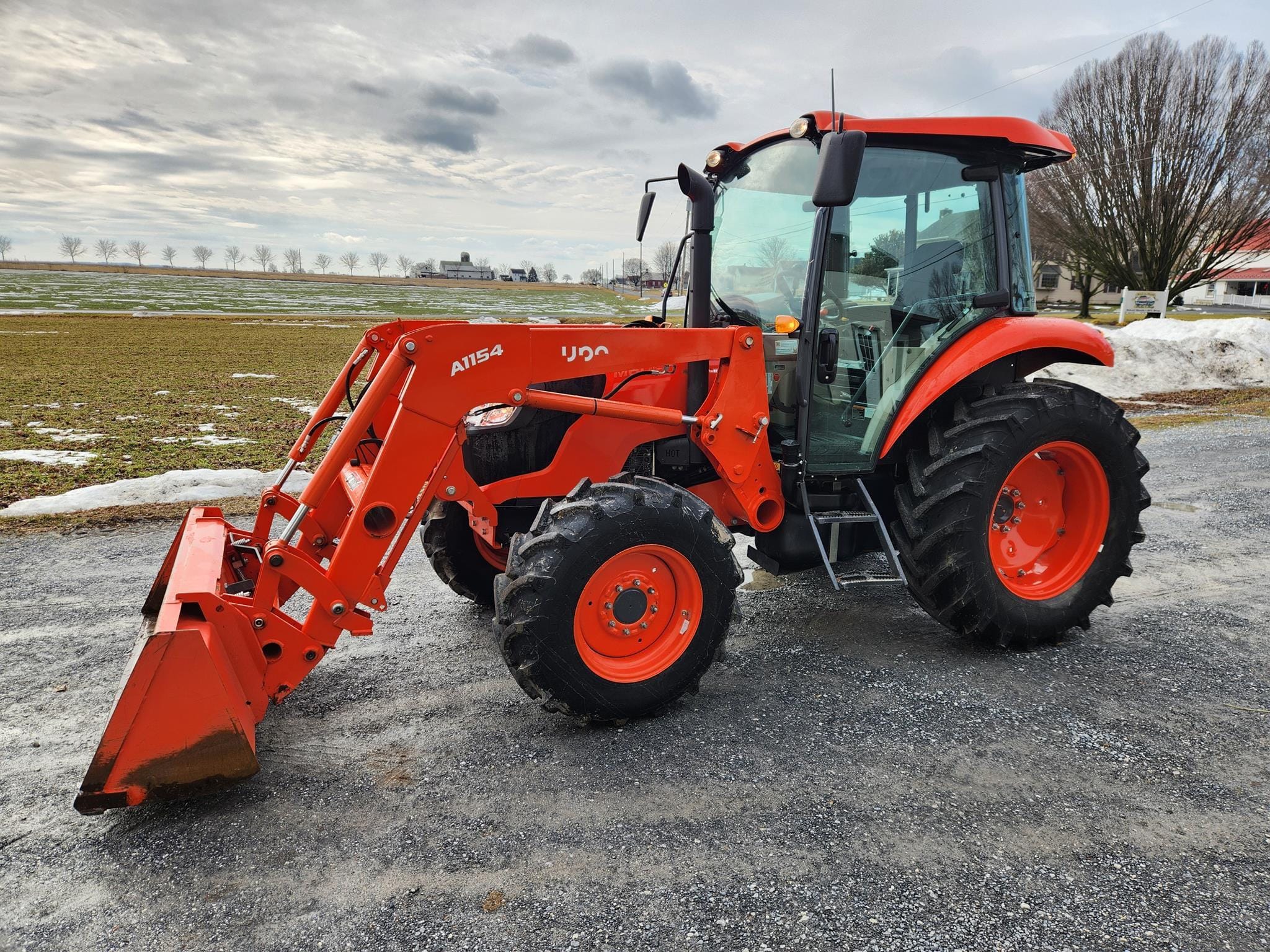 2022 Kubota M6060HDC Equipment Image0