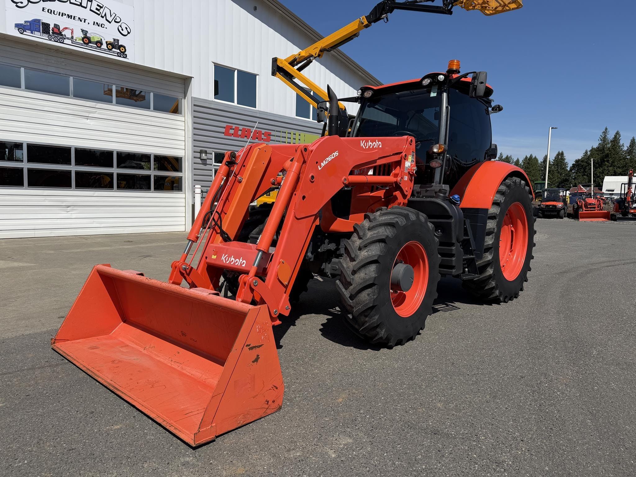2022 Kubota M7.132 Deluxe Equipment Image0
