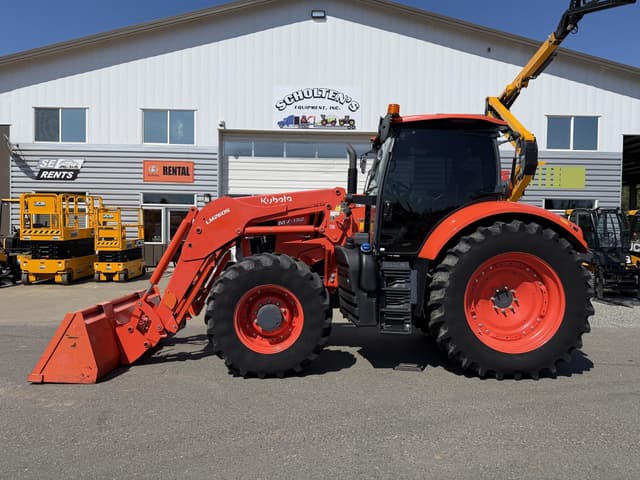 Image of Kubota M7.132 Deluxe equipment image 1