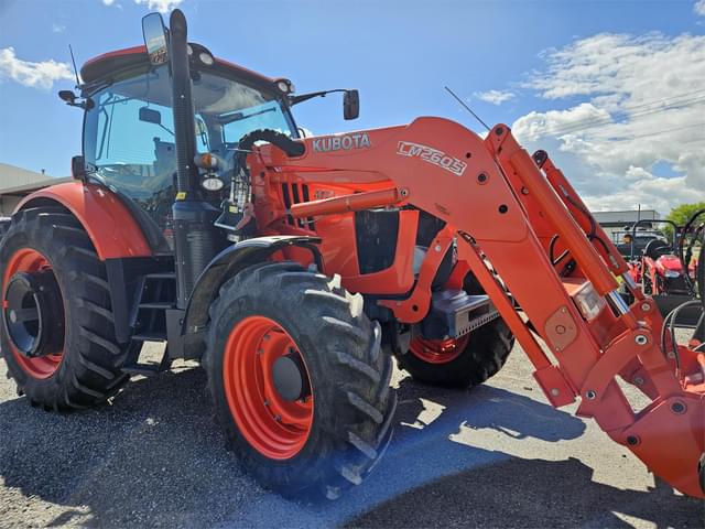 Image of Kubota M7.132 Deluxe equipment image 1