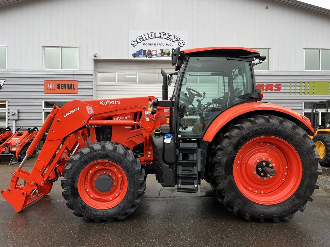 Image of Kubota M7.152 Deluxe Image 0