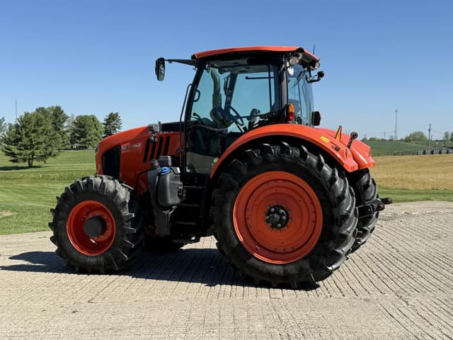 Image of Kubota M7.152 Deluxe equipment image 3