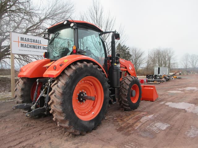 Image of Kubota M7.152 Deluxe equipment image 1