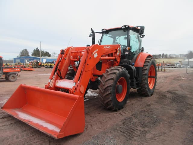 Image of Kubota M7.152 Deluxe equipment image 3