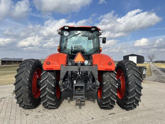 Image of Kubota M7.172 Premium equipment image 4