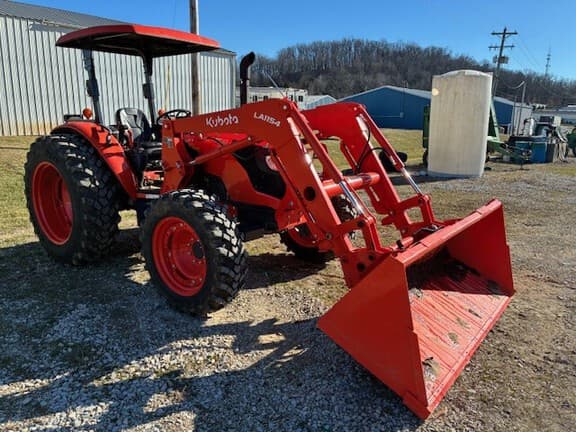Image of Kubota M7060 equipment image 1