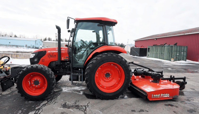 Image of Kubota M7060 equipment image 1