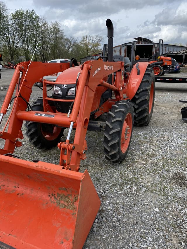 Image of Kubota M7060 equipment image 3