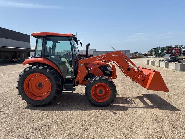 Image of Kubota M7060 equipment image 2