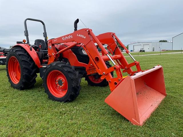 Image of Kubota M7060 equipment image 1