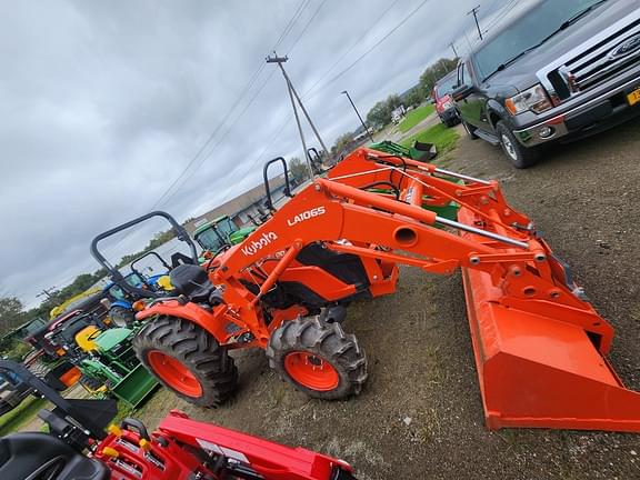 Image of Kubota MX5400 equipment image 1